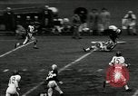 Standbild Fußballspiel New York United States USA, 1956, aus Sekunde 40 historischem Filmmaterial Videoclip 65675069885