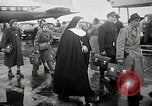 Standbild Eisernen Vorhangs Flüchtlinge New York United States USA, 1954, aus Sekunde 15 historischem Filmmaterial Videoclip 65675069887