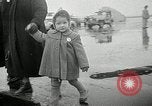 Standbild Eisernen Vorhangs Flüchtlinge New York United States USA, 1954, aus Sekunde 24 historischem Filmmaterial Videoclip 65675069887