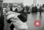 Standbild Eisernen Vorhangs Flüchtlinge New York United States USA, 1954, aus Sekunde 31 historischem Filmmaterial Videoclip 65675069887