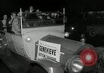 Standbild Genevieve Premiere New York United States USA, 1954, aus Sekunde 7 historischem Filmmaterial Videoclip 65675069889