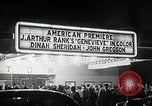 Standbild Genevieve Premiere New York United States USA, 1954, aus Sekunde 36 historischem Filmmaterial Videoclip 65675069889