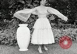 Immagine di Modelli Americani Hawaii USA, 1954, secondo 29 filmato di repertorio 65675069891