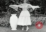 Immagine di Modelli Americani Hawaii USA, 1954, secondo 32 filmato di repertorio 65675069891