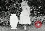 Immagine di Modelli Americani Hawaii USA, 1954, secondo 35 filmato di repertorio 65675069891
