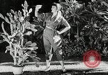 Immagine di Modelli Americani Hawaii USA, 1954, secondo 49 filmato di repertorio 65675069891