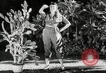 Immagine di Modelli Americani Hawaii USA, 1954, secondo 50 filmato di repertorio 65675069891