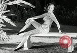 Immagine di Modelli Americani Hawaii USA, 1954, secondo 60 filmato di repertorio 65675069891