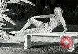 Immagine di Modelli Americani Hawaii USA, 1954, secondo 62 filmato di repertorio 65675069891