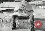 Image de sculpture sur neige Lake Placid New York USA, 1954, de la seconde 35 séquences d'archives historiques vidéo 65675069892
