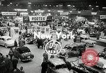 Immagine di Mercedes 300SL e l'International Motor Sport Show New York United States USA, 1954, secondo 4 filmato di repertorio 65675069893