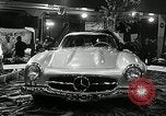 Immagine di Mercedes 300SL e l'International Motor Sport Show New York United States USA, 1954, secondo 6 filmato di repertorio 65675069893
