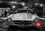 Immagine di Mercedes 300SL e l'International Motor Sport Show New York United States USA, 1954, secondo 7 filmato di repertorio 65675069893