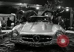 Immagine di Mercedes 300SL e l'International Motor Sport Show New York United States USA, 1954, secondo 8 filmato di repertorio 65675069893