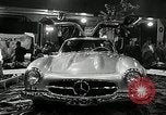 Immagine di Mercedes 300SL e l'International Motor Sport Show New York United States USA, 1954, secondo 9 filmato di repertorio 65675069893