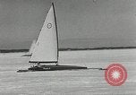 Immagine di Ice boat race Michigan United States USA, 1954, secondo 20 filmato di repertorio 65675069894
