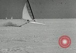 Immagine di Ice boat race Michigan United States USA, 1954, secondo 43 filmato di repertorio 65675069894