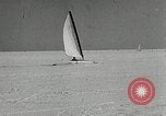Immagine di Ice boat race Michigan United States USA, 1954, secondo 44 filmato di repertorio 65675069894