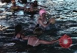Immagine di Della Guardia Costiera degli Stati Uniti le donne della Riserva United States USA, 1974, secondo 15 filmato di repertorio 65675069911