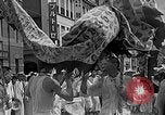 Image Défilé du festival Taïwan, 1940, de la seconde 28 séquences d'archives historiques vidéo 65675069923