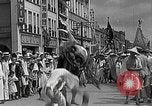Image Défilé du festival Taïwan, 1940, de la seconde 31 séquences d'archives historiques vidéo 65675069923