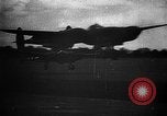 Standbild alliierte Bombenangriffe Deutschland, 1943, aus Sekunde 29 historischem Filmmaterial Videoclip 65675069937