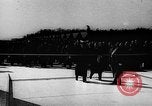 Image Ouverture du pont à partir de Medvedov Vámosszabadi Hongrie, 1942, de la seconde 10 séquences d'archives historiques vidéo 65675069947