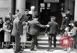Standbild policewomen Tokio Japan, 1946, aus Sekunde 11 historischem Filmmaterial Videoclip 65675069952