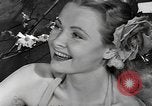 Standbild fashion parade New York City USA, 1946, aus Sekunde 57 historischem Filmmaterial Videoclip 65675069953