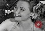 Standbild fashion parade New York City USA, 1946, aus Sekunde 58 historischem Filmmaterial Videoclip 65675069953