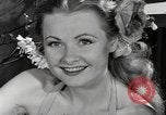 Standbild fashion parade New York City USA, 1946, aus Sekunde 59 historischem Filmmaterial Videoclip 65675069953
