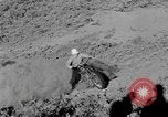 Immagine di Motociclo hill climbing Wenatchee Washington USA, 1946, secondo 15 filmato di repertorio 65675069955