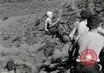 Immagine di Motociclo hill climbing Wenatchee Washington USA, 1946, secondo 30 filmato di repertorio 65675069955