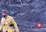 Immagine di I geologi Washington Mount Saint Helens USA, 1980, secondo 28 filmato di repertorio 65675069957