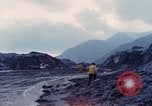 Immagine di I geologi Washington Mount Saint Helens USA, 1980, secondo 36 filmato di repertorio 65675069957