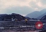 Immagine di I geologi Washington Mount Saint Helens USA, 1980, secondo 54 filmato di repertorio 65675069957