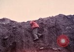 Immagine di I geologi Washington Mount Saint Helens USA, 1980, secondo 7 filmato di repertorio 65675069958