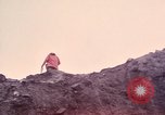 Immagine di I geologi Washington Mount Saint Helens USA, 1980, secondo 22 filmato di repertorio 65675069958