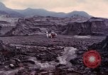 Immagine di I geologi Washington Mount Saint Helens USA, 1980, secondo 25 filmato di repertorio 65675069958