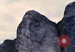 Standbild Geologen Washington Mount Saint Helens USA, 1980, aus Sekunde 12 historischem Filmmaterial Videoclip 65675069960