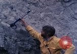 Standbild Geologen Washington Mount Saint Helens USA, 1980, aus Sekunde 16 historischem Filmmaterial Videoclip 65675069960