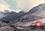 Standbild Geologen Washington Mount Saint Helens USA, 1980, aus Sekunde 58 historischem Filmmaterial Videoclip 65675069960