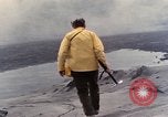 Standbild Geologen Washington Mount Saint Helens USA, 1980, aus Sekunde 9 historischem Filmmaterial Videoclip 65675069961