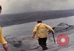 Standbild Geologen Washington Mount Saint Helens USA, 1980, aus Sekunde 10 historischem Filmmaterial Videoclip 65675069961