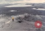 Standbild Geologen Washington Mount Saint Helens USA, 1980, aus Sekunde 20 historischem Filmmaterial Videoclip 65675069961