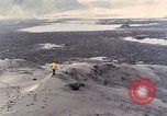 Standbild Geologen Washington Mount Saint Helens USA, 1980, aus Sekunde 22 historischem Filmmaterial Videoclip 65675069961