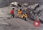 Standbild Geologen Washington Mount Saint Helens USA, 1980, aus Sekunde 35 historischem Filmmaterial Videoclip 65675069961