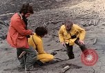Standbild Geologen Washington Mount Saint Helens USA, 1980, aus Sekunde 38 historischem Filmmaterial Videoclip 65675069961