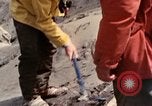 Immagine di I geologi Washington Mount Saint Helens USA, 1980, secondo 32 filmato di repertorio 65675069962