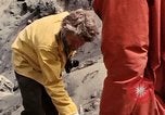 Immagine di I geologi Washington Mount Saint Helens USA, 1980, secondo 33 filmato di repertorio 65675069962